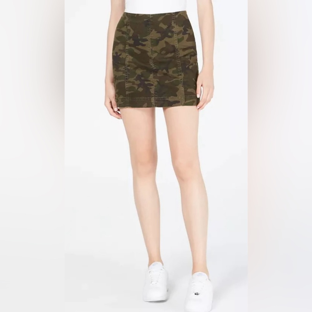 Tinseltown Juniors' Printed-Denim Mini Skirt- Size 0 New with Tags